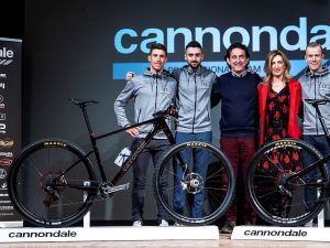 Bombardi Rettifiche a fianco di Cannondale MTB Professional Team